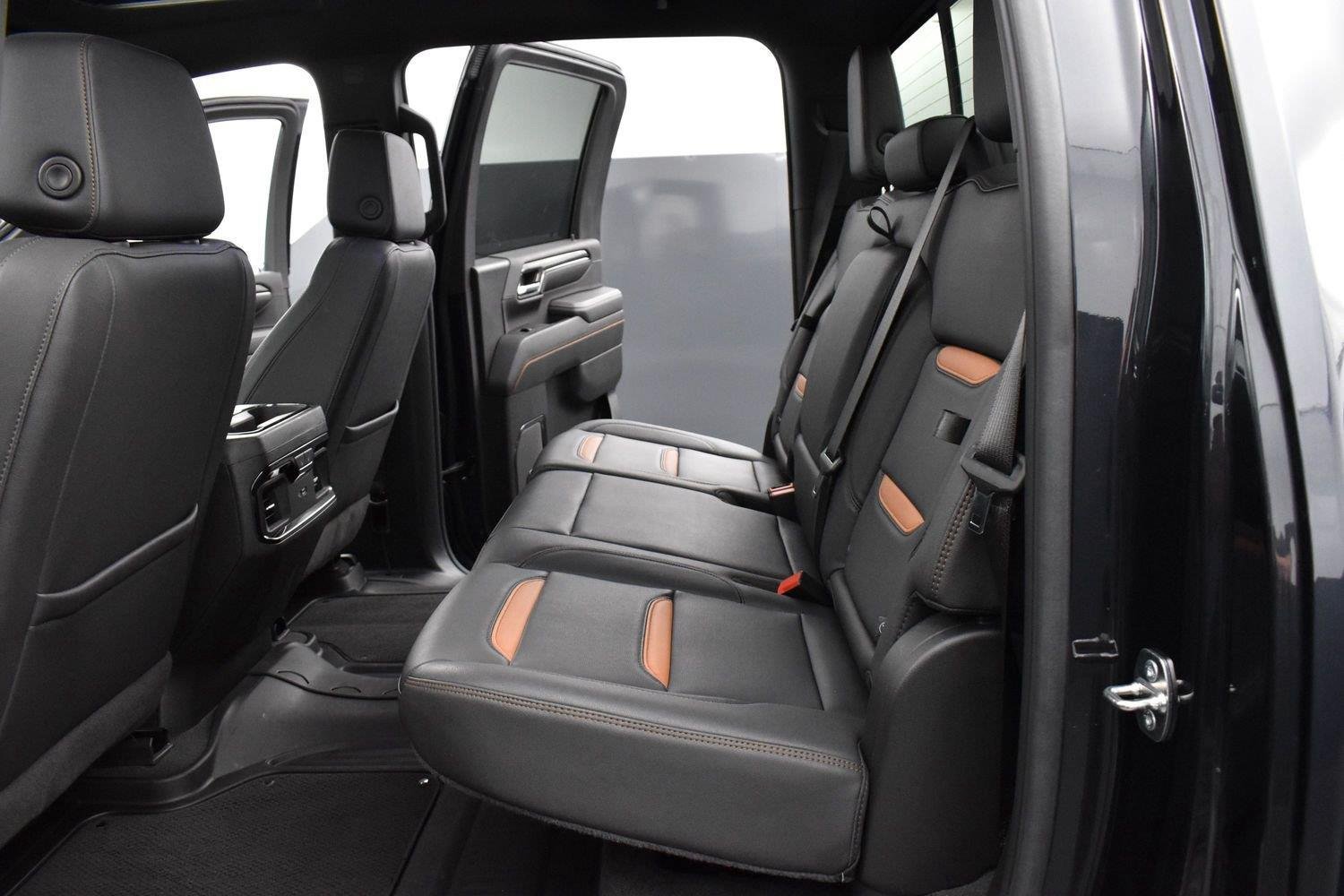 Used 2024 GMC Sierra 2500 AT4 w/ AT4 Premium Plus Package AWD/4WD image 28