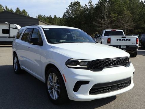Used 2024 Dodge Durango GT image 3