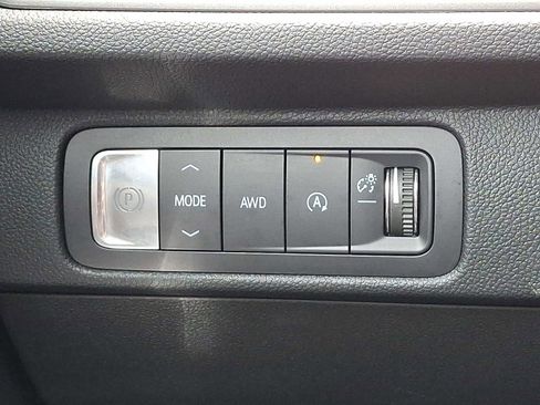Used 2025 Chevrolet Traverse LT w/ LPO, Floor Liner Package AWD/4WD image 24