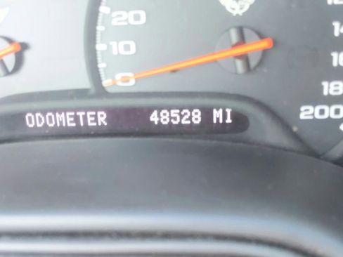 Used 1998 Chevrolet Corvette Coupe w/ Performance Handling Pkg image 21