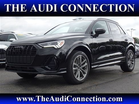 Certified 2025 Audi Q3 2.0T Premium w/ Convenience Package AWD/4WD image 1