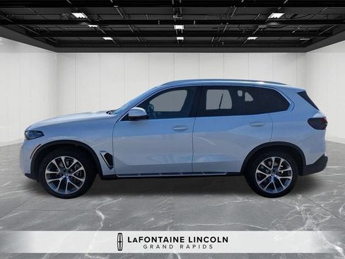 Used 2024 BMW X5 xDrive40i AWD/4WD image 2