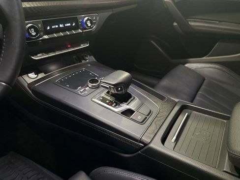 Used 2019 Audi Q5 2.0T Premium Plus w/ Premium Plus Package image 18