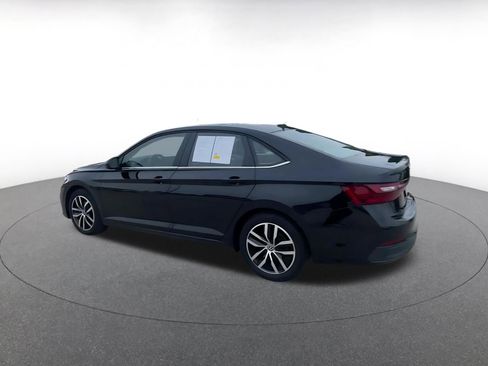 Used 2025 Volkswagen Jetta SE image 10