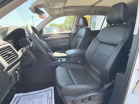 Certified 2023 Volkswagen Atlas SEL AWD/4WD image 19