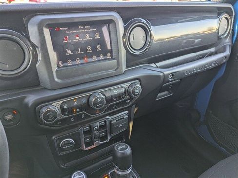 Used 2022 Jeep Wrangler Unlimited Sport image 11