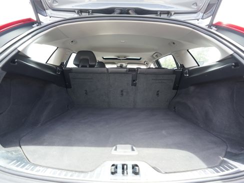 Used 2018 Volvo V60 T5 Dynamic w/ Vision Package FWD image 47