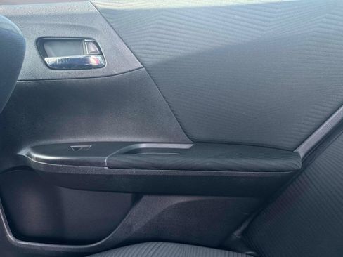 Certified 2017 Honda Accord LX image 14