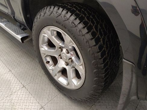 Used 2017 RAM 1500 Laramie w/ Convenience Group image 31