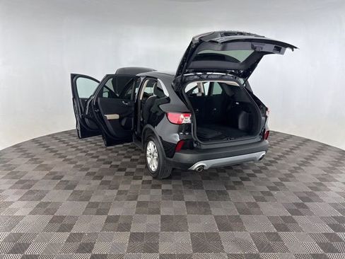 Used 2020 Ford Escape SE FWD image 18