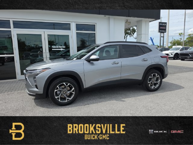 Certified 2026 Chevrolet Trax LT FWD image 1