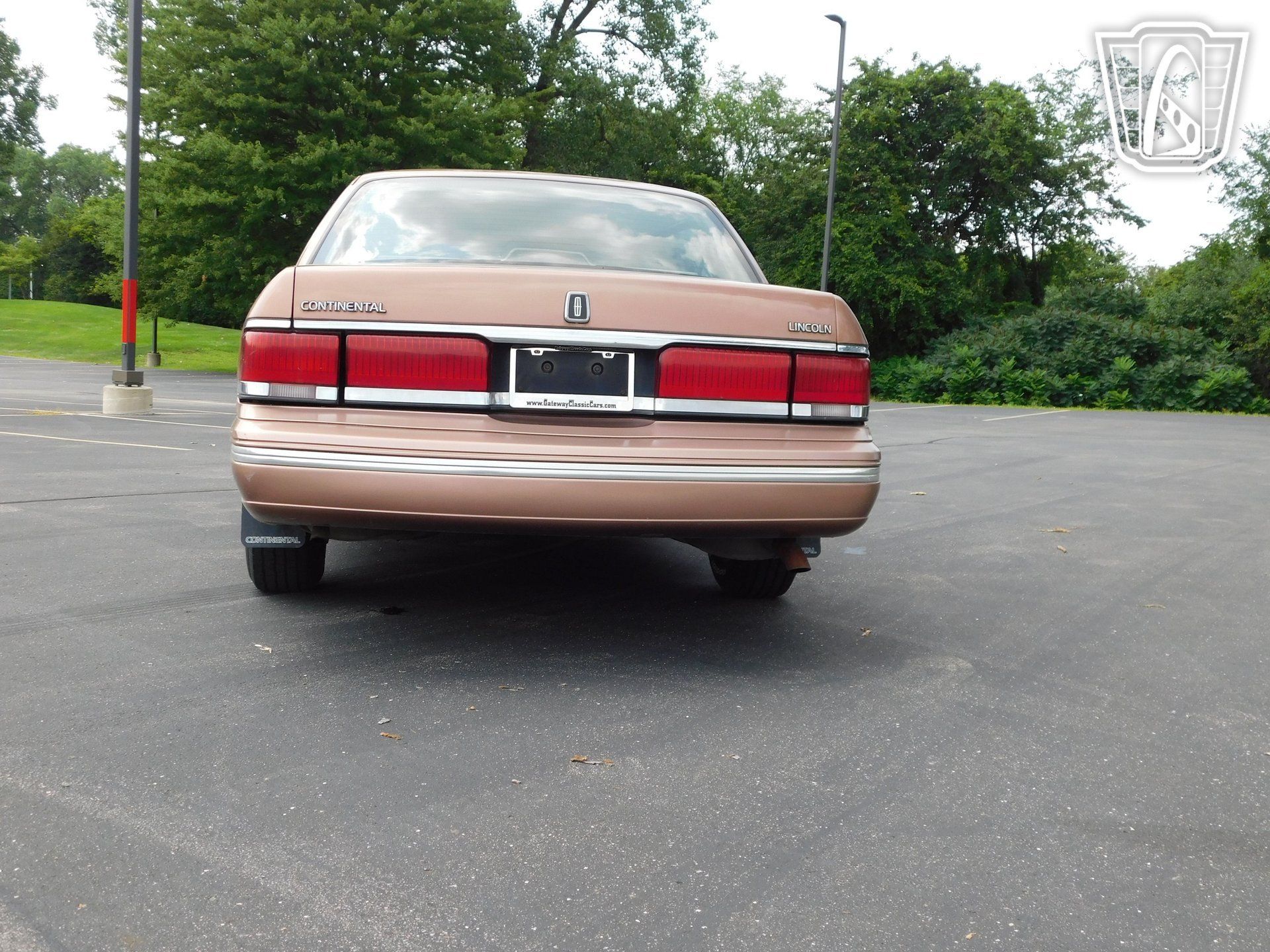 Used 1992 Lincoln Continental Executive FWD image 13