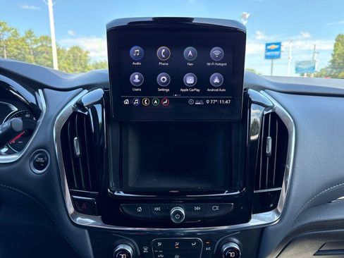 Used 2021 Chevrolet Traverse LT w/ LT Premium Package image 28