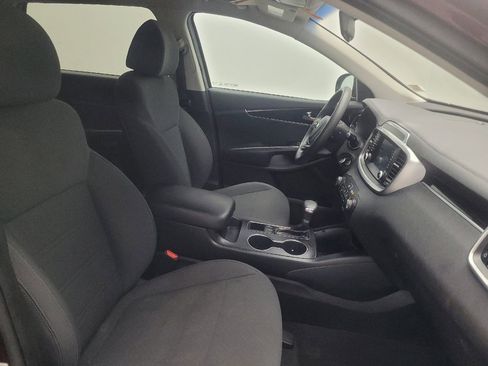 Used 2019 Kia Sorento FWD image 21