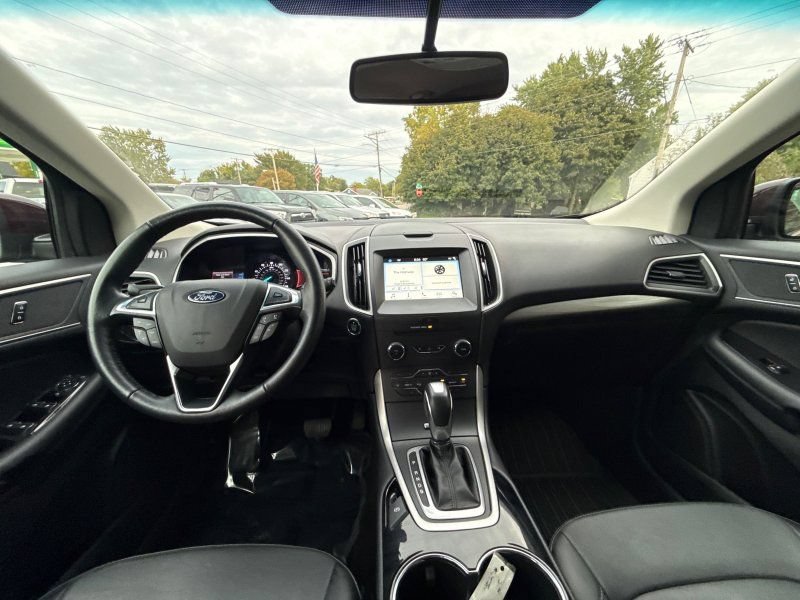 Used 2018 Ford Edge SEL w/ Equipment Group 201A AWD/4WD image 21