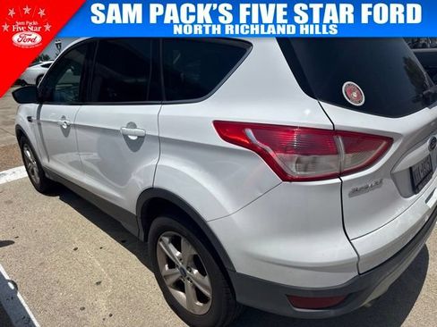 Used 2015 Ford Escape SE FWD image 6