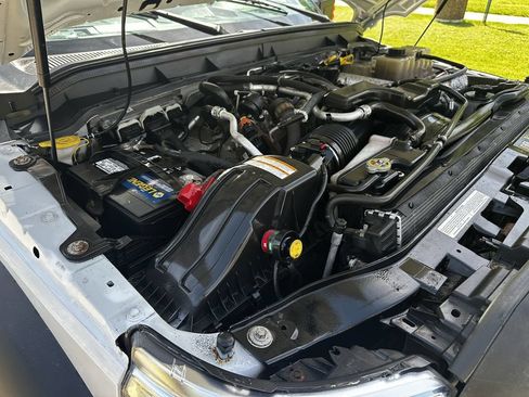 Used 2014 Ford F550 4x4 Regular Cab Super Duty image 30