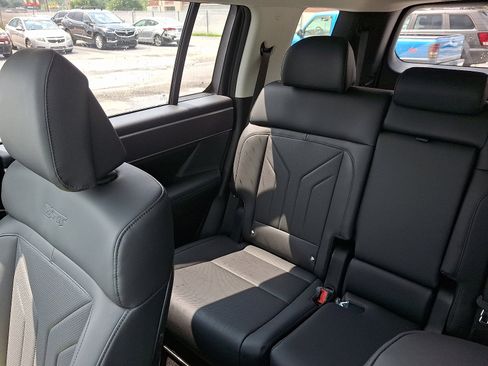 New 2026 Hyundai Santa Fe XRT image 12