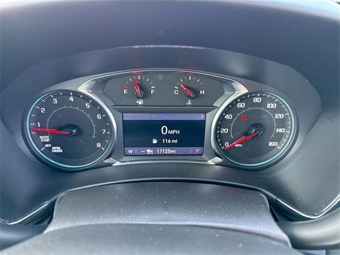 Used 2022 Chevrolet Equinox RS w/ Infotainment Package image 15