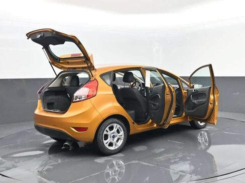 Used 2016 Ford Fiesta SE FWD image 28