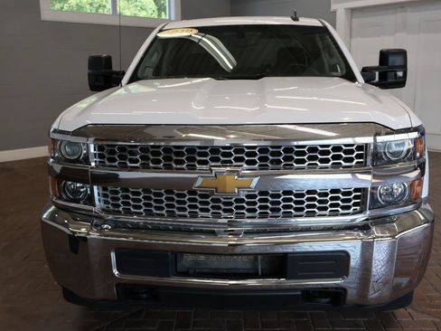 Used 2019 Chevrolet Silverado 2500 LT AWD/4WD image 2