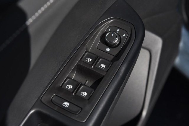 New 2027 Volkswagen Taos SE AWD/4WD image 8