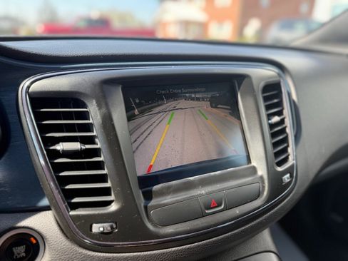 Used 2015 Chrysler 200 S w/ Navigation & Sound Group I image 18