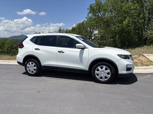 Used 2020 Nissan Rogue S AWD/4WD image 7