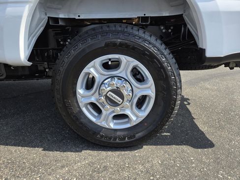 New 2026 Ford F350 XLT image 27