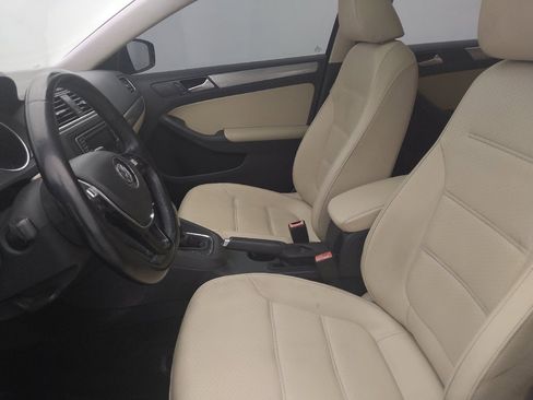 Used 2017 Volkswagen Jetta SE FWD image 17