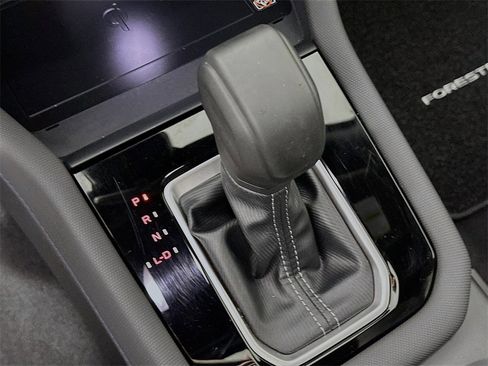Used 2025 Subaru Forester Premium image 21