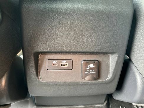 Used 2023 Nissan Frontier PRO-4X w/ Pro Convenience Package AWD/4WD image 22