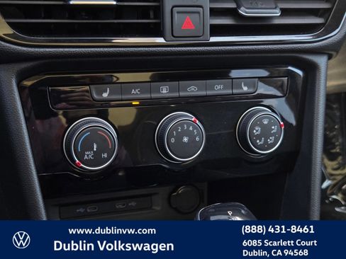 Certified 2023 Volkswagen Taos SE w/ Panoramic Sunroof Package FWD image 19