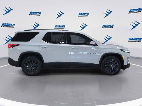 Used 2023 Chevrolet Traverse RS image 9