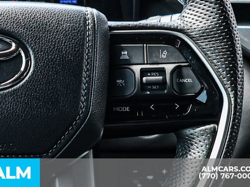 Used 2024 Toyota Sequoia Platinum AWD/4WD image 38