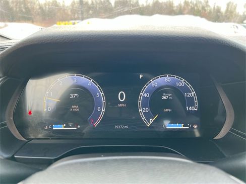 Used 2023 Jeep Grand Cherokee L Altitude image 12