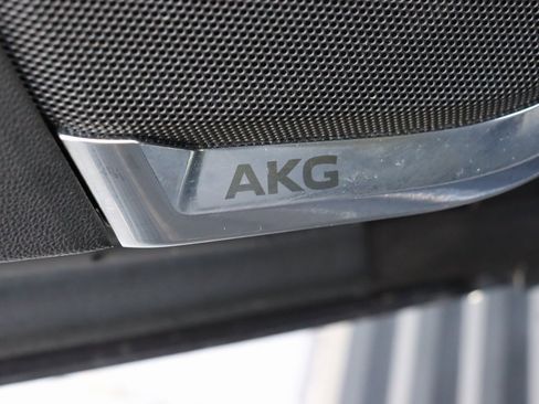 Used 2023 Cadillac Escalade Sport Platinum image 17