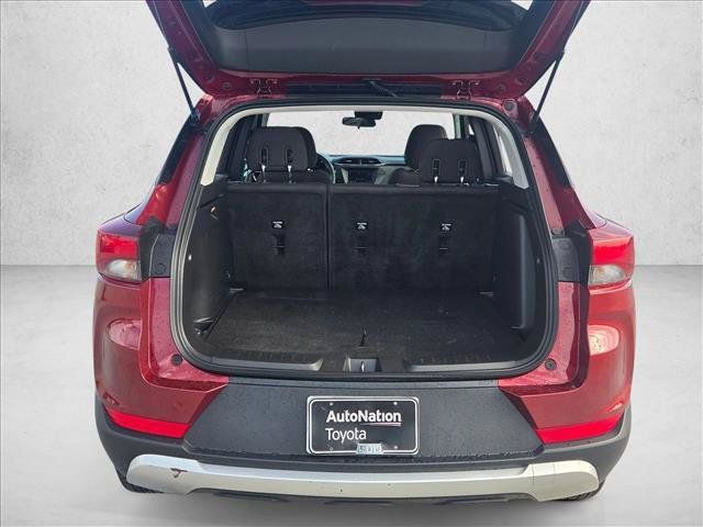 Used 2023 Chevrolet TrailBlazer LT FWD image 15