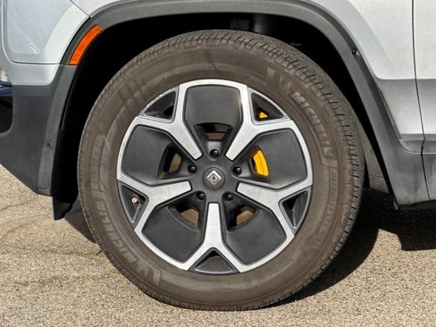 Used 2022 Rivian R1T Adventure AWD/4WD image 10