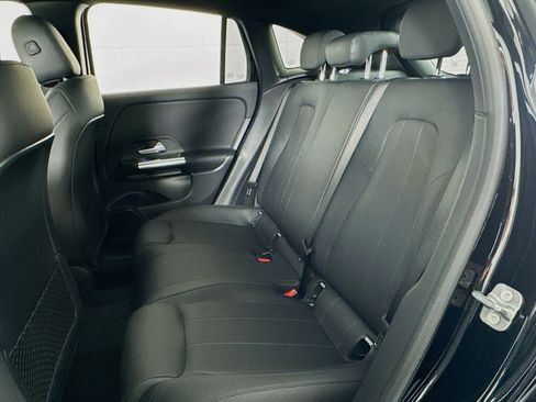 Certified 2025 Mercedes-Benz GLA 250 image 8