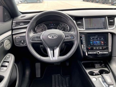Used 2025 INFINITI QX55 Essential AWD/4WD image 5