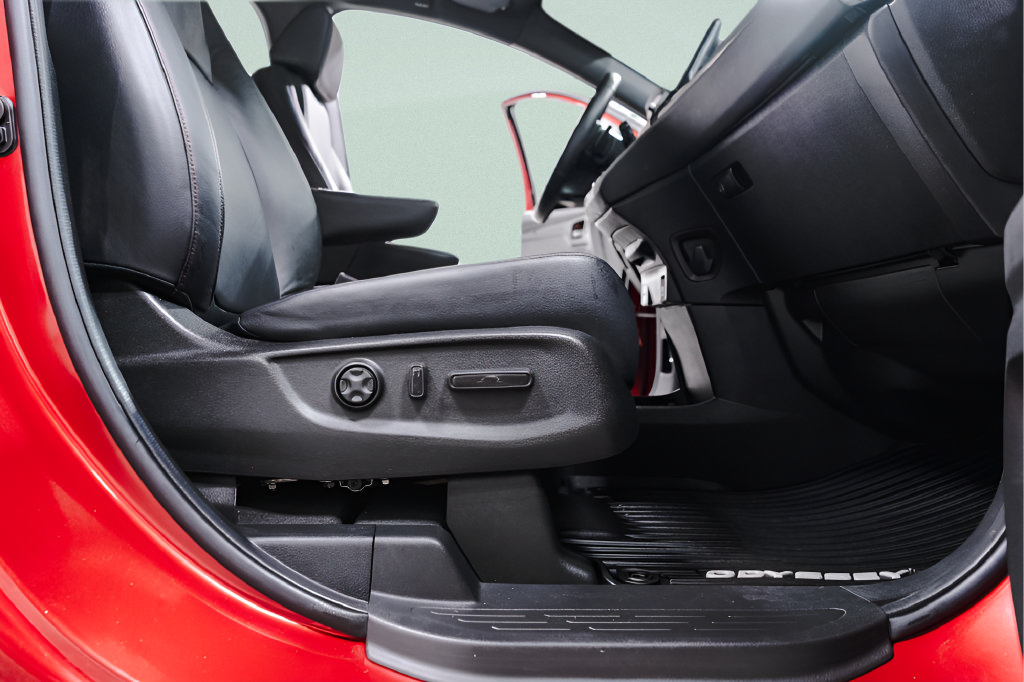 Used 2023 Honda Odyssey Sport image 37