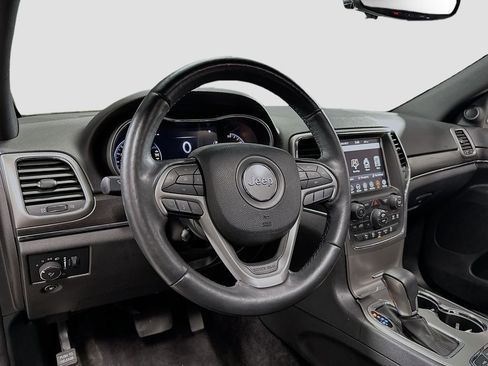 Used 2018 Jeep Grand Cherokee Limited w/ Luxury Group II image 10