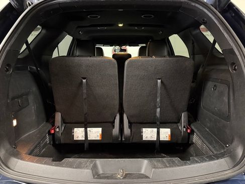 Used 2017 Ford Explorer XLT w/ Equipment Group 202A AWD/4WD image 15