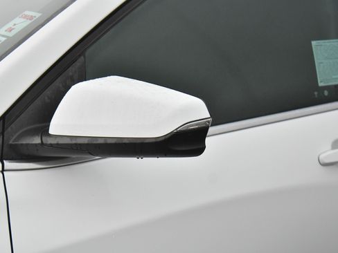 Used 2019 Chevrolet Equinox LT w/ LPO, Cargo Package image 13