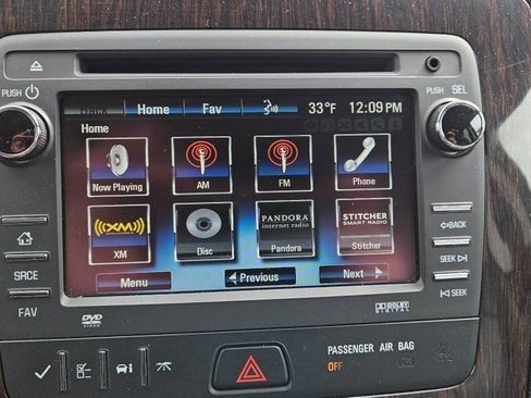 Used 2016 Chevrolet Traverse LT image 15