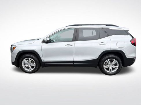 Certified 2022 GMC Terrain SLE w/ Driver Convenience Package AWD/4WD image 2