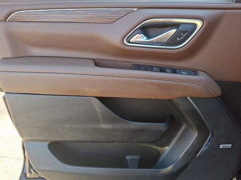 Used 2024 Chevrolet Tahoe High Country image 14