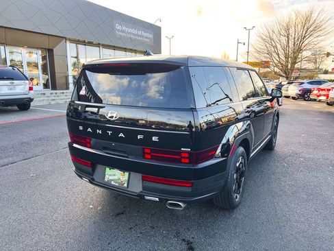 Certified 2025 Hyundai Santa Fe SE image 6