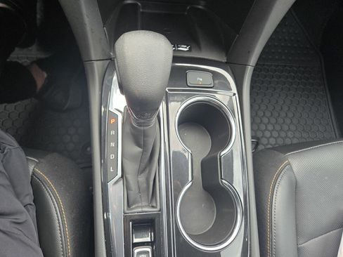 Used 2022 Chevrolet Equinox Premier image 19